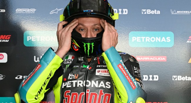 Rossi Tutup Ruang Pembalap Muda, Mending Pensiun – NontonMotoGP 6 Lucchinelli: Rossi Tutup Ruang Pembalap Muda, Mending Pensiun