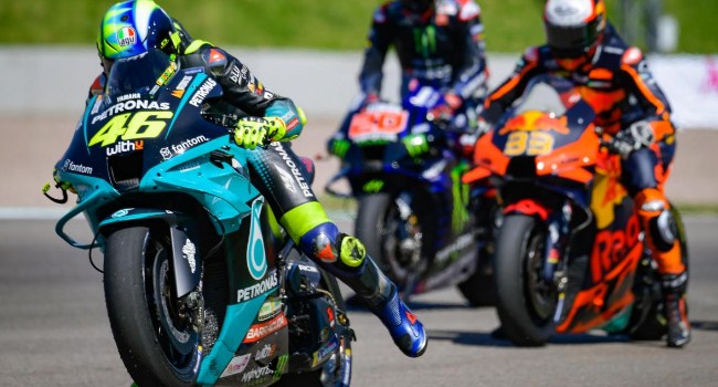 Dapat Tawaran Pindah ke Ducati, Ini Jawaban Rossi – NontonMotoGP 6 Dapat Tawaran Pindah ke Ducati, Ini Jawaban Rossi