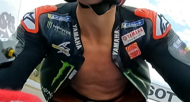 Quartararo Penalti Lagi Karena Baju Balap Terbuka, Turun P6 – NontonMotoGP 6 Quartararo Penalti Lagi Karena Baju Balap Terbuka, Turun P6