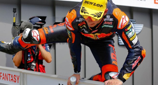 KTM Marah Yamaha Berusaha Rampas Fernandez, Rencana Berantakan – NontonMotoGP 6 KTM Marah Yamaha Berusaha Rampas Fernandez, Rencana Berantakan