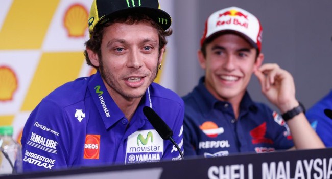 Omong Kosong Rossi di Konferensi Pers Malaysia, Penyebab Gagal Juara 2015 – NontonMotoGP 6 Pengamat: Omong Kosong Rossi di Konferensi Pers Malaysia, Penyebab Gagal Juara 2015