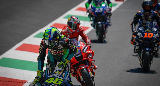 Rossi Keluhkan Pembalap Sekarang, Makin Agresif dan Saling Serang – NontonMotoGP 6 Rossi Keluhkan Pembalap Sekarang, Makin Agresif dan Saling Serang