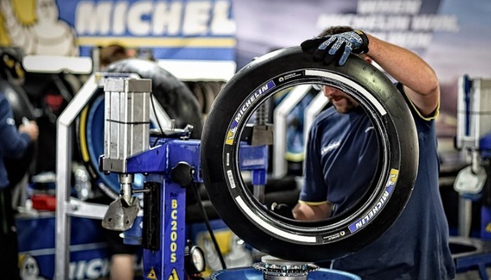 Ban dan Bahan Bakar MotoGP Sudah Tiba di Mandalika – NontonMotoGP 6 Tes Pra-musim: Ban dan Bahan Bakar MotoGP Sudah Tiba di Mandalika