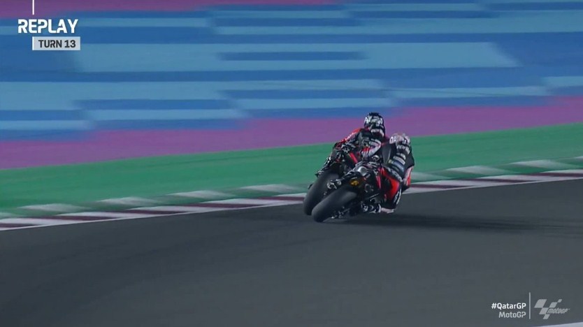 Aleix-Vinales Nyaris Tabrakan Kecepatan Tinggi – NontonMotoGP 6 MotoGP Qatar: Aleix-Vinales Nyaris Tabrakan Kecepatan Tinggi