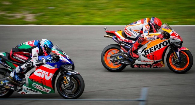 Tak Peduli Adik Sendiri, Marquez Tetap Rujak Alex di Garis Finis – NontonMotoGP 6 Tak Peduli Adik Sendiri, Marquez Tetap Rujak Alex di Garis Finis