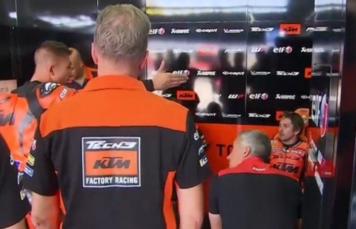 Fernandez Ngamuk ke Gardner, Motor Kamu Harus Pakai Spion – NontonMotoGP 6 Fernandez Ngamuk ke Gardner, Motor Kamu Harus Pakai Spion