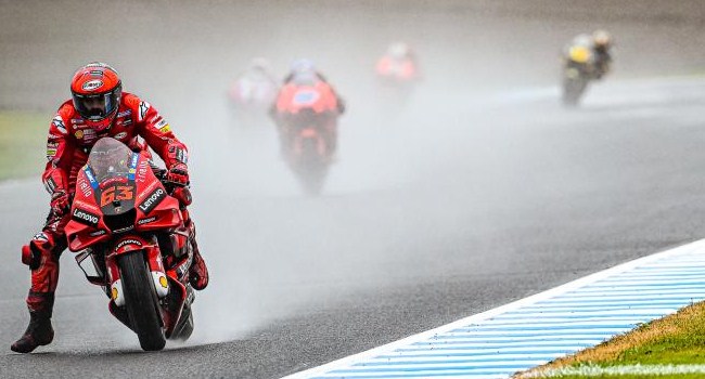 Bahaya! Masalah Aneh Motor Bagnaia di Lintasan Basah – NontonMotoGP 6 MotoGP Jepang: Bahaya! Masalah Aneh Motor Bagnaia di Lintasan Basah