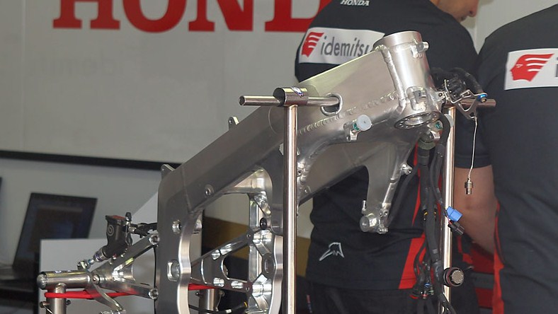 17 Mesin JuniorGP Dicuri, Total Kerugian Capai 3,8 Miliar – NontonMotoGP 6 MotoGP Valencia: 17 Mesin JuniorGP Dicuri, Total Kerugian Capai 3,8 Miliar