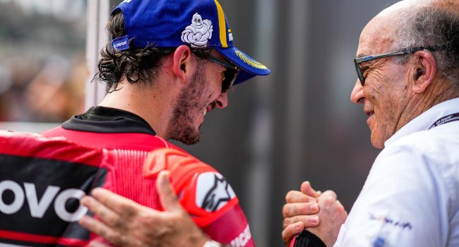 Bagnaia Dipersimpangan Antara Mengulang Kehebatan Stoner atau Kesialan Rossi – NontonMotoGP 6 MotoGP Valencia: Bagnaia Dipersimpangan Antara Mengulang Kehebatan Stoner atau Kesialan Rossi