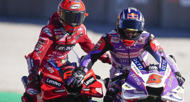 MotoGP Valencia: Crutchlow Ingatkan Bagnaia, Banyak Hal Aneh Terjadi dalam Balapan