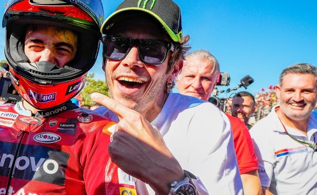 Rossi Akui Telat Pensiun, MotoGP Tidak Lagi Cocok Untuknya – NontonMotoGP 6 Rossi Akui Telat Pensiun, MotoGP Tidak Lagi Cocok Untuknya