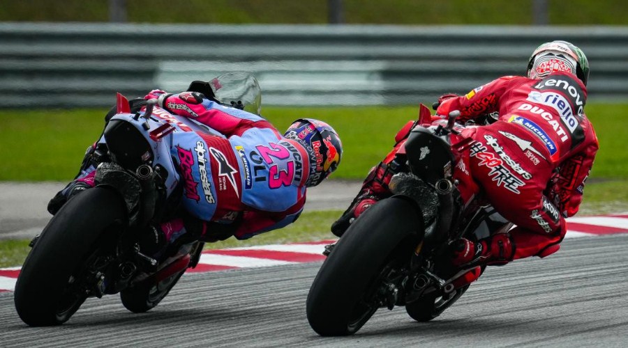 Ducati Tak Khawatir Bagnaia-Bastianini Saling Sikut, di Lintasan Jadi Penentu – NontonMotoGP 6 Ducati Tak Khawatir Bagnaia-Bastianini Saling Sikut, di Lintasan Jadi Penentu