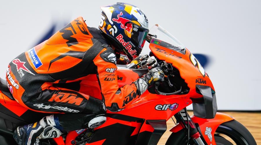 Fenandez Ingin Seperti Marquez Bertahan Lama di Satu Pabrikan, Tapi Gagal di KTM