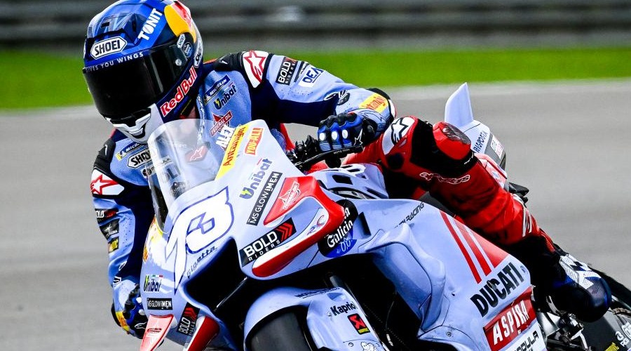 Pindah ke Ducati, Marquez Tertawa Kalahkan Semua Honda – NontonMotoGP 6 Pindah ke Ducati, Marquez Tertawa Kalahkan Semua Honda