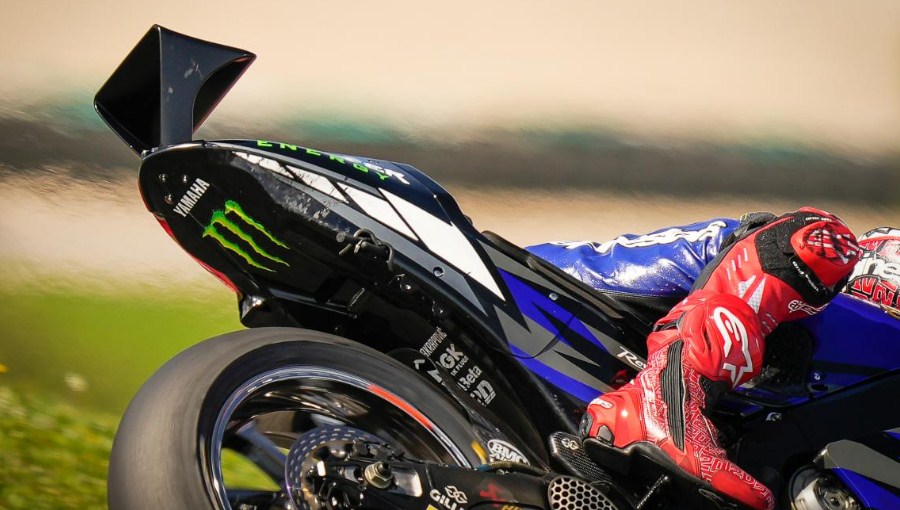 Sayap Aneh Ekor M1, Mekanik Yamaha Tak Suka, Semoga Tak Berguna – NontonMotoGP 6 Tes Portimao: Sayap Aneh Ekor M1, Mekanik Yamaha Tak Suka, Semoga Tak Berguna