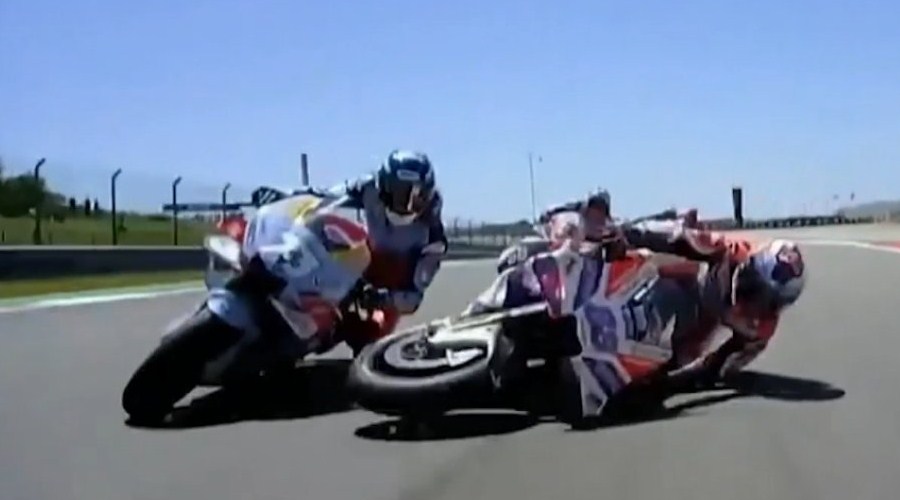 Tertabrak Motor Martin, Alex Marquez Alami Cedera Robek Otot Kaki – NontonMotoGP 6 Tertabrak Motor Martin, Alex Marquez Alami Cedera Robek Otot Kaki