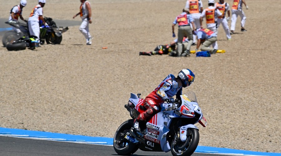 Bezzecchi Kritik Penalti Morbidelli, Salahkan Alex Marquez – NontonMotoGP 6 Bezzecchi Kritik Penalti Morbidelli, Salahkan Alex Marquez