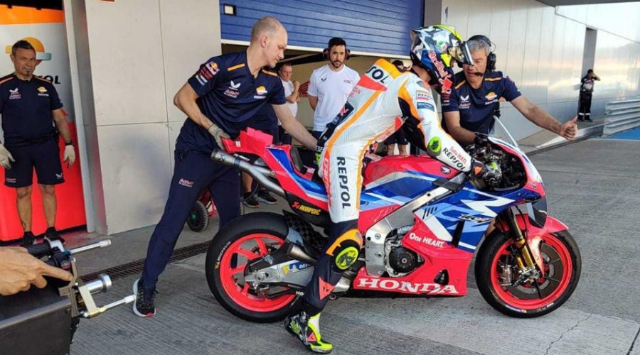 Honda Akhirnya Uji Coba Sasis Kalex, Mir Belum Bisa Komentar – NontonMotoGP 6 Tes Jerez: Honda Akhirnya Uji Coba Sasis Kalex, Mir Belum Bisa Komentar