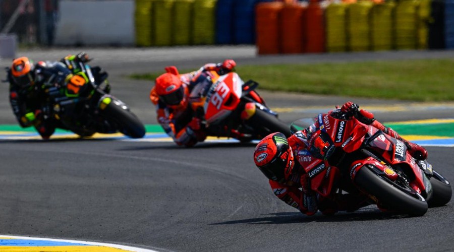 Omong Kosong dan Tidak Sportif – NontonMotoGP 6 Bos Tech3 Ngamuk ke Bagnaia: Omong Kosong dan Tidak Sportif