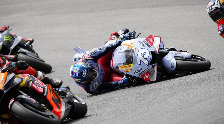 MotoGP Italia: Binder Minta Maaf Senggol Alex Marquez Hingga Jatuh