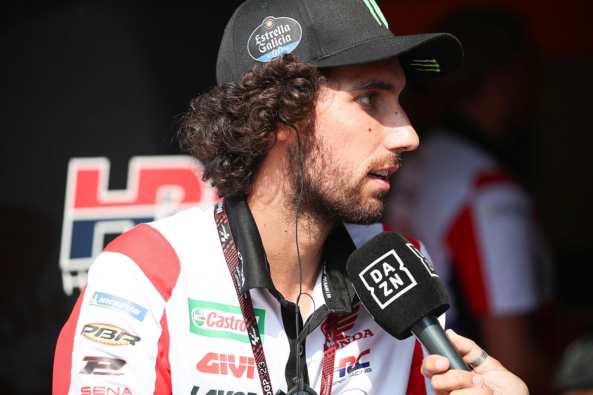 Belum Fit, Rins Kembali Absen dalam MotoGP Catalunya 6 Belum Fit Rins Kembali Absen dalam MotoGP Catalunya