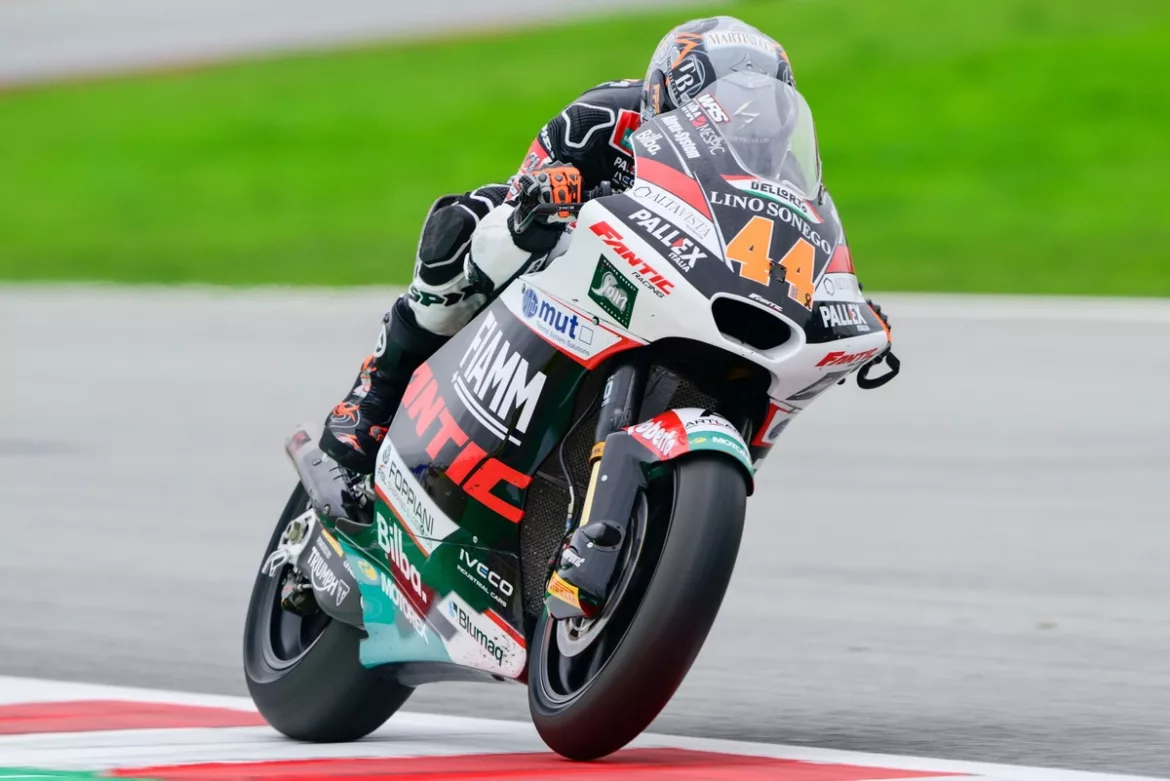 Aron Canet Raih Pole Position di Kualifikasi Moto2 Barcelona