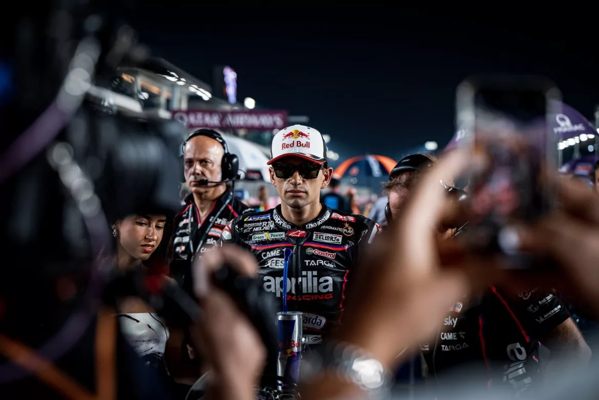 Aprilia Sewa Pesawat Medis untuk Terbangkan Jorge Martín ke Barcelona