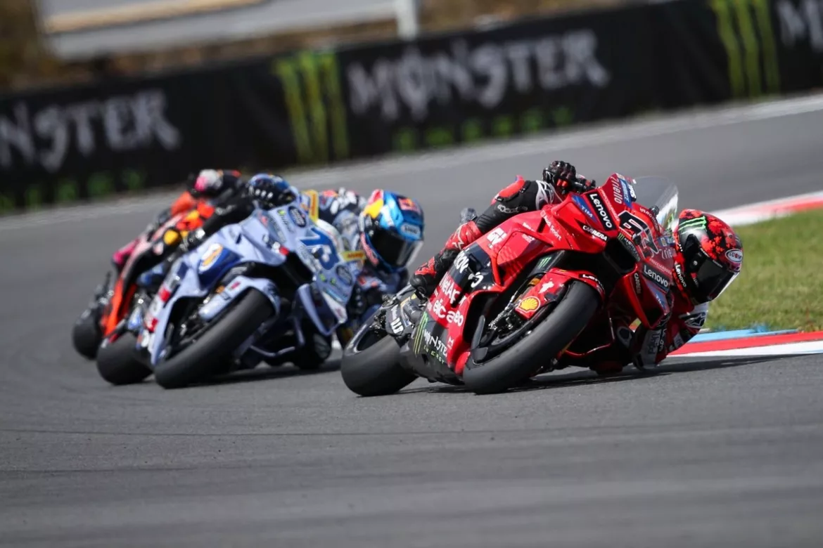 Ducati Siap Luncurkan Enam Motor Identik di MotoGP 2026 6894cf9136044