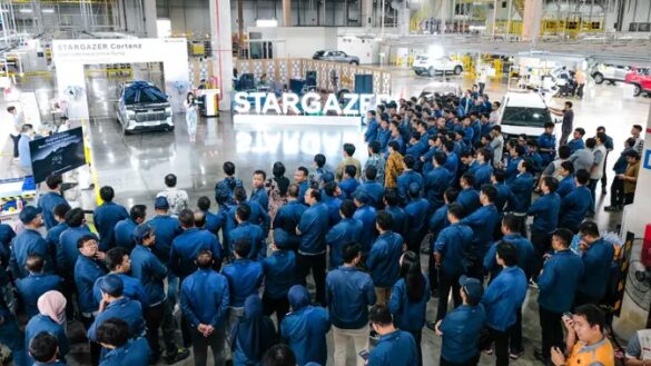 Hyundai Stargazer Cartenz dan Cartenz X Resmi Diproduksi di Indonesia 6894ebb6d5858